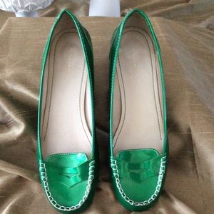 Women’s Nine West flats